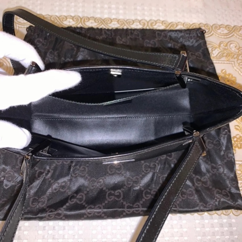 AUTHENTIC RARE GUCCI BAG - Picture 4 of 8